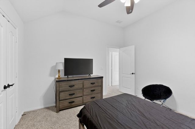 476 Wolf Creek Drive, Waxahachie, TX 75165