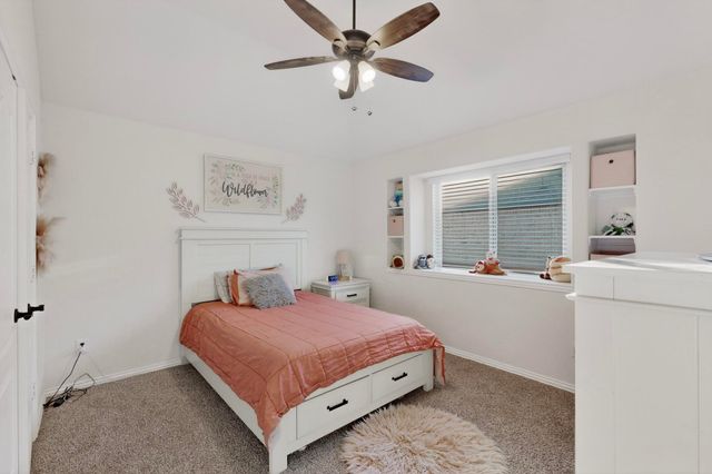 476 Wolf Creek Drive, Waxahachie, TX 75165