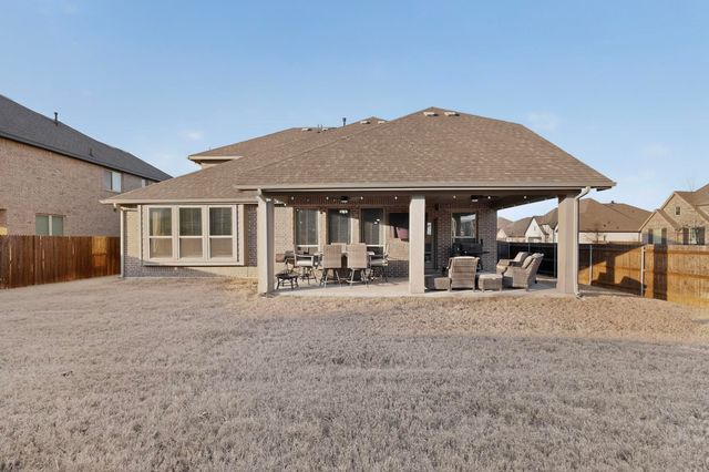 476 Wolf Creek Drive, Waxahachie, TX 75165