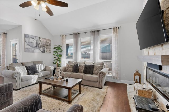 476 Wolf Creek Drive, Waxahachie, TX 75165