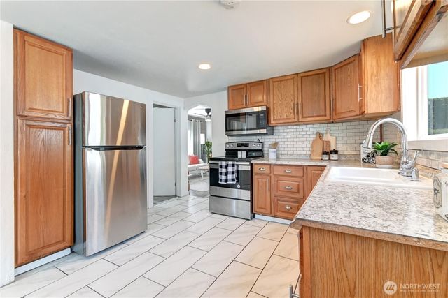 2327 Harrison Avenue, Everett, WA 98201