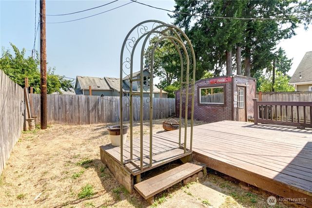 2327 Harrison Avenue, Everett, WA 98201