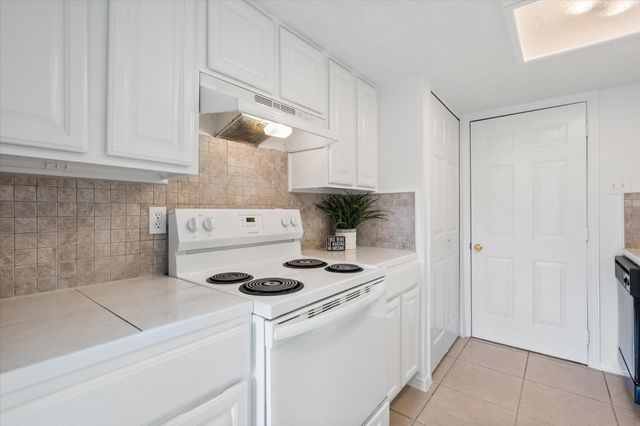 3202 Parker Street, Irving, TX 75062