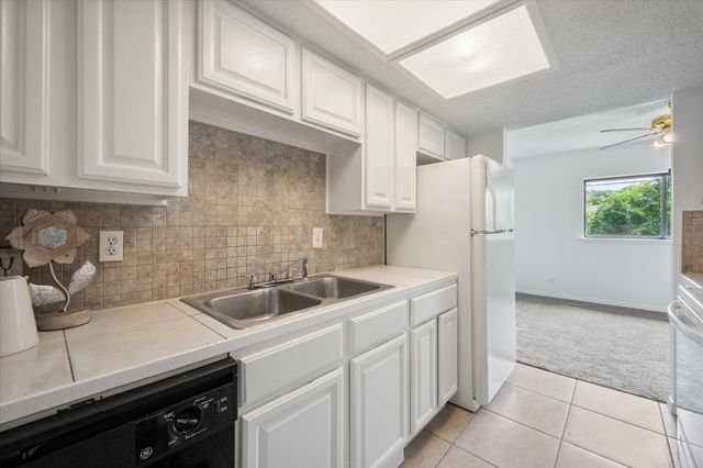 3202 Parker Street, Irving, TX 75062