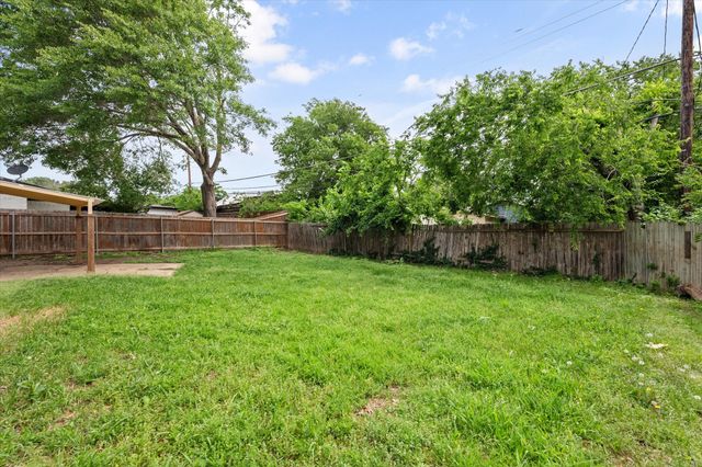 3202 Parker Street, Irving, TX 75062