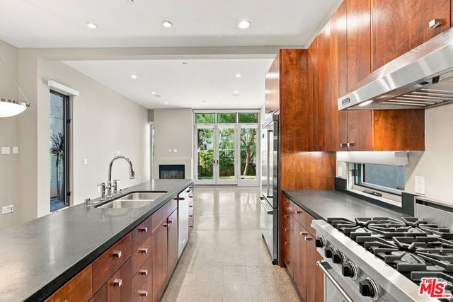 744 Marine Street, Santa Monica, CA 90405