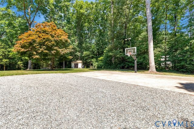 10157 Nina Ct, Mechanicsville, VA 23116