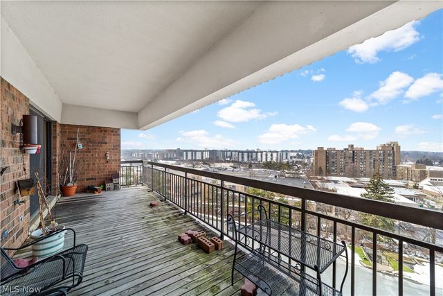 27500 Cedar Road 708, Beachwood, OH 44122