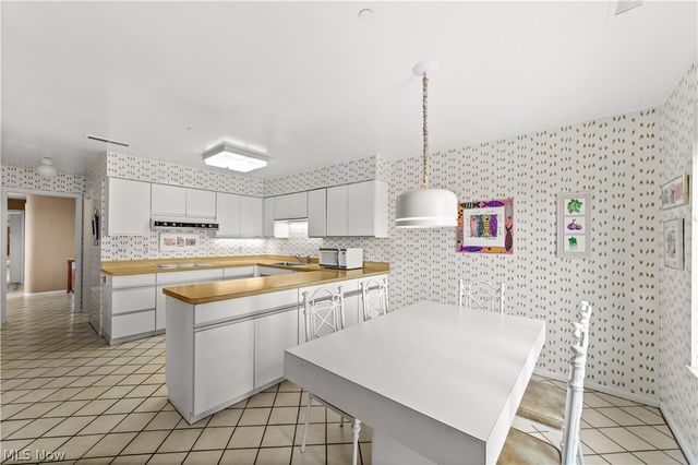 27500 Cedar Road 708, Beachwood, OH 44122