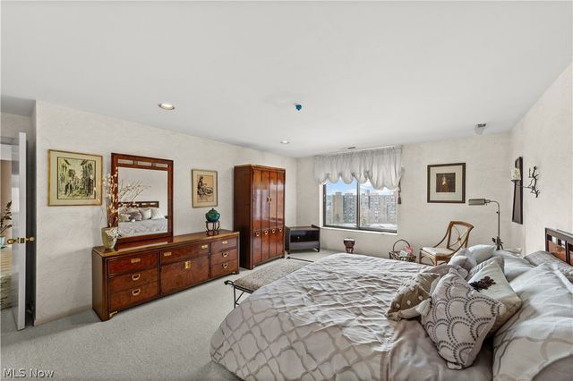 27500 Cedar Road 708, Beachwood, OH 44122