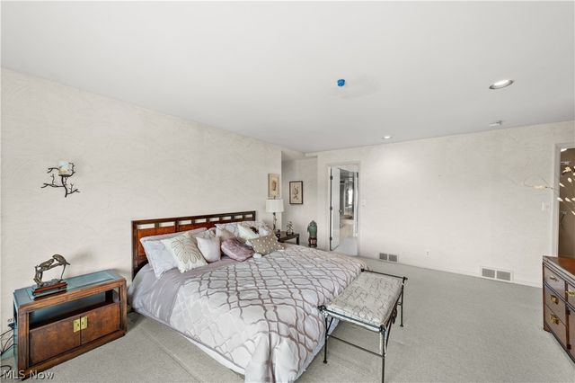 27500 Cedar Road 708, Beachwood, OH 44122