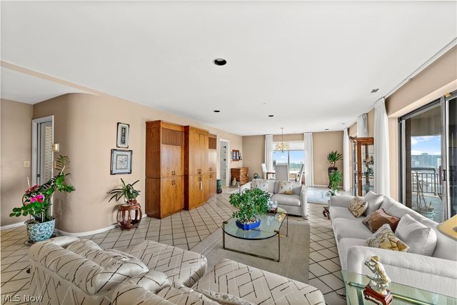 27500 Cedar Road 708, Beachwood, OH 44122