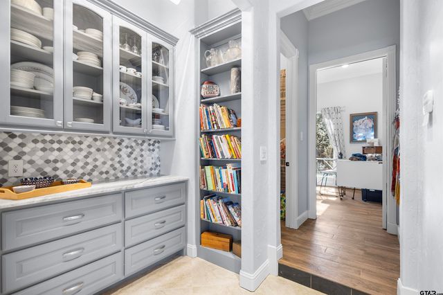 24901 County Road 4117, Frankston, TX 75763