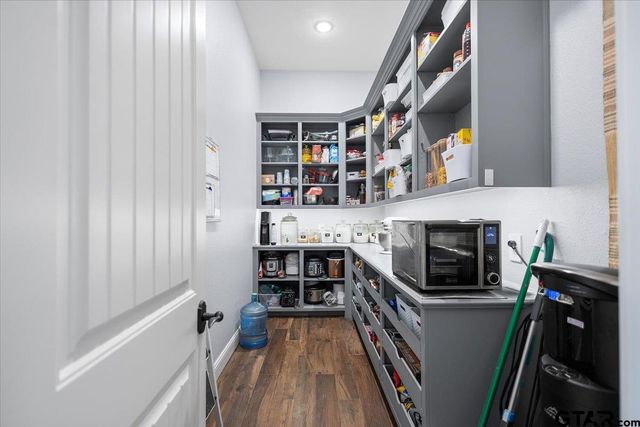 24901 County Road 4117, Frankston, TX 75763