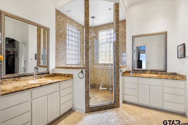 24901 County Road 4117, Frankston, TX 75763