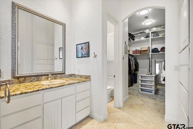 24901 County Road 4117, Frankston, TX 75763