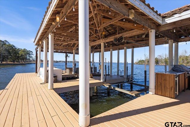 24901 County Road 4117, Frankston, TX 75763