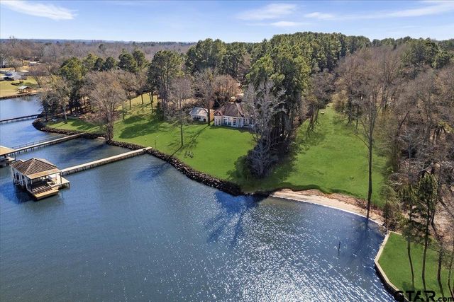 24901 County Road 4117, Frankston, TX 75763