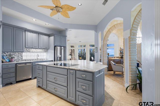 24901 County Road 4117, Frankston, TX 75763