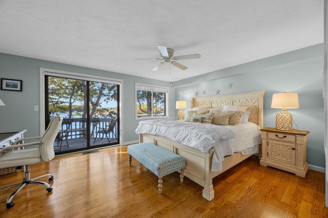 381 Great Oak Road APT 9, Mashpee, MA 02649