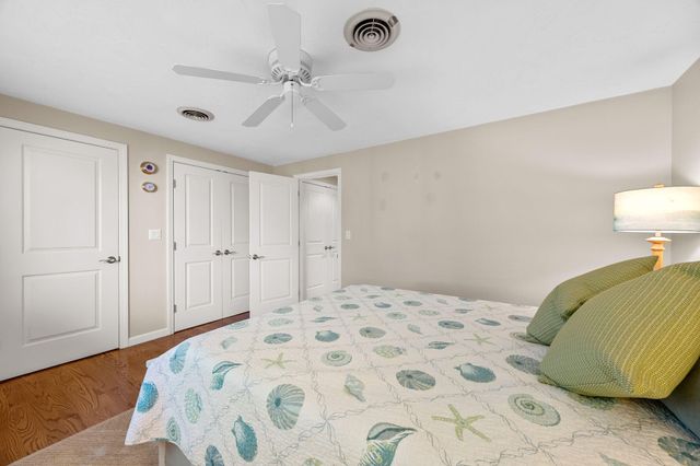 381 Great Oak Road APT 9, Mashpee, MA 02649