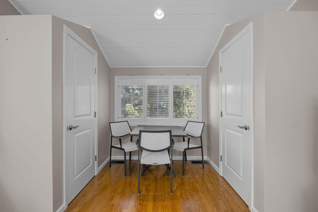 381 Great Oak Road APT 9, Mashpee, MA 02649