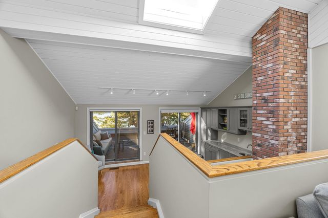 381 Great Oak Road APT 9, Mashpee, MA 02649