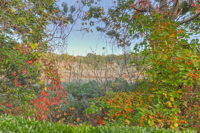 381 Great Oak Road APT 9, Mashpee, MA 02649