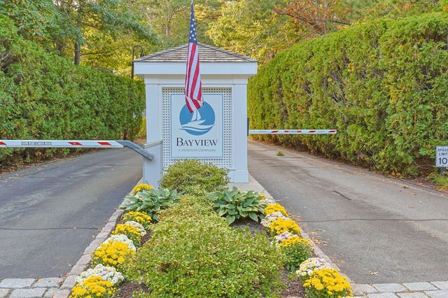 381 Great Oak Road APT 9, Mashpee, MA 02649