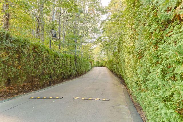 381 Great Oak Road APT 9, Mashpee, MA 02649