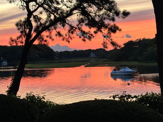 381 Great Oak Road APT 9, Mashpee, MA 02649