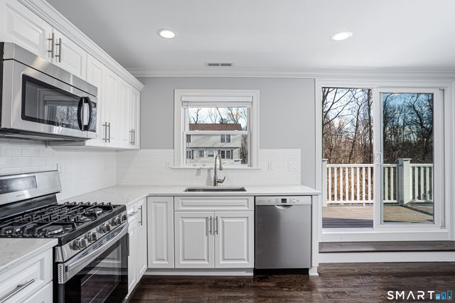 65 Mason Street, Fairfield, CT 06825