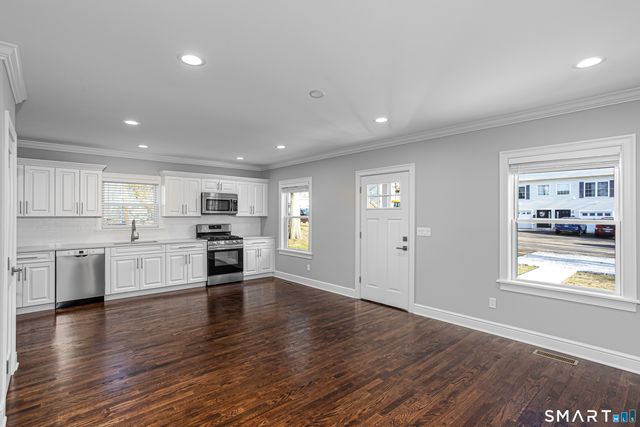 65 Mason Street, Fairfield, CT 06825