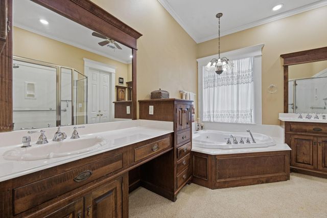 510 Cherry Hills Drive, Huntsville, TX 77340