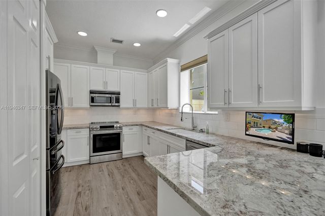 1115 NE 14th Ave, Fort Lauderdale, FL 33304