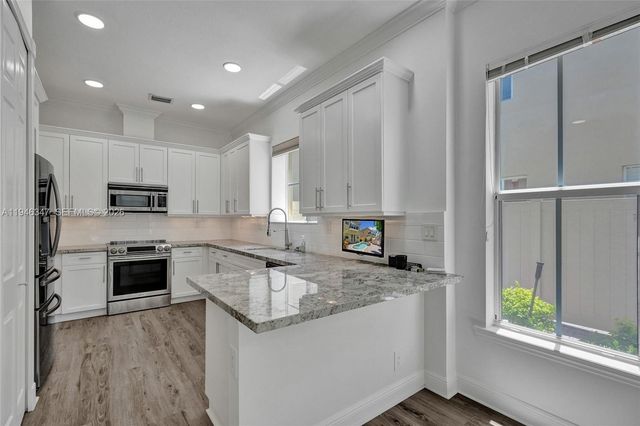 1115 NE 14th Ave, Fort Lauderdale, FL 33304