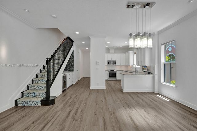 1115 NE 14th Ave, Fort Lauderdale, FL 33304