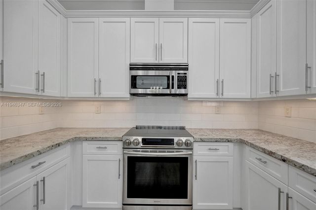 1115 NE 14th Ave, Fort Lauderdale, FL 33304