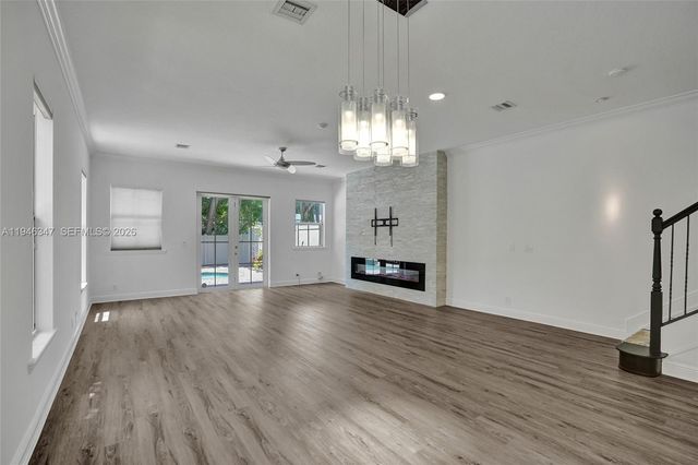 1115 NE 14th Ave, Fort Lauderdale, FL 33304