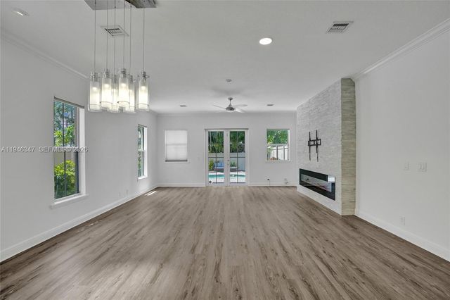 1115 NE 14th Ave, Fort Lauderdale, FL 33304