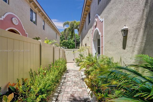 1115 NE 14th Ave, Fort Lauderdale, FL 33304