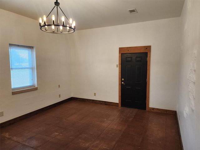 500 Spring Creek RD, Florence, TX 76527