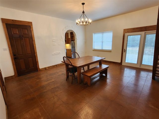 500 Spring Creek RD, Florence, TX 76527