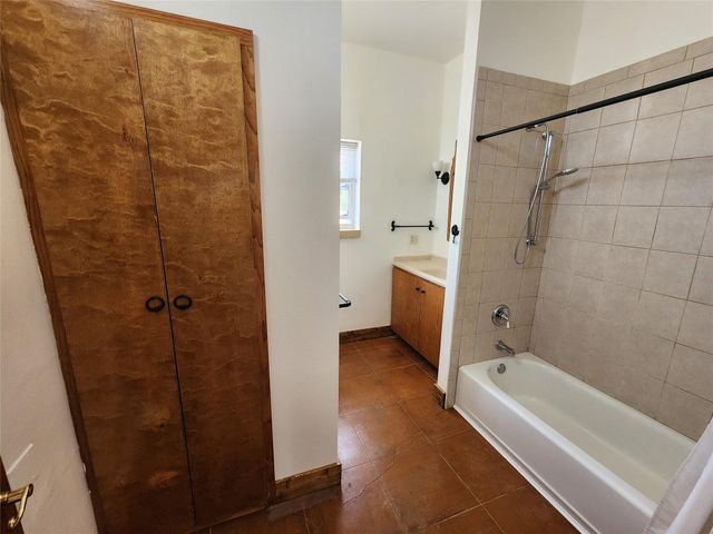 500 Spring Creek RD, Florence, TX 76527