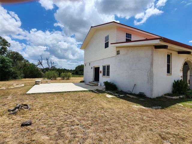 500 Spring Creek RD, Florence, TX 76527