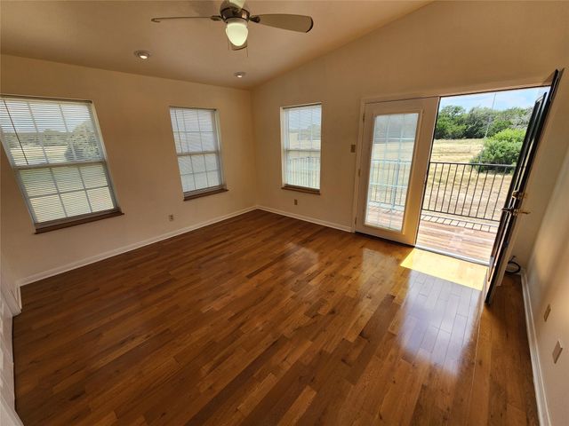 500 Spring Creek RD, Florence, TX 76527