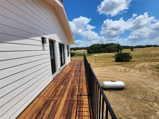 500 Spring Creek RD, Florence, TX 76527