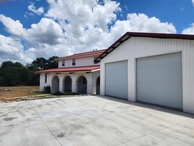 500 Spring Creek RD, Florence, TX 76527