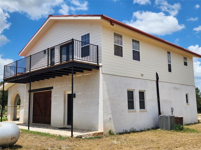 500 Spring Creek RD, Florence, TX 76527