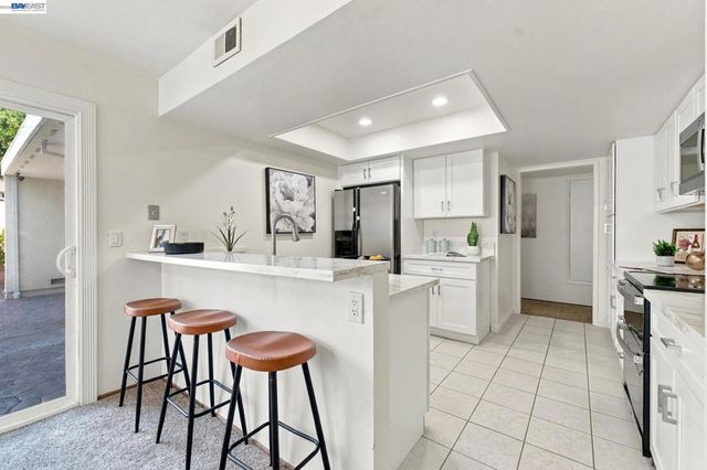 3817 Dryden Rd, Fremont, CA 94555